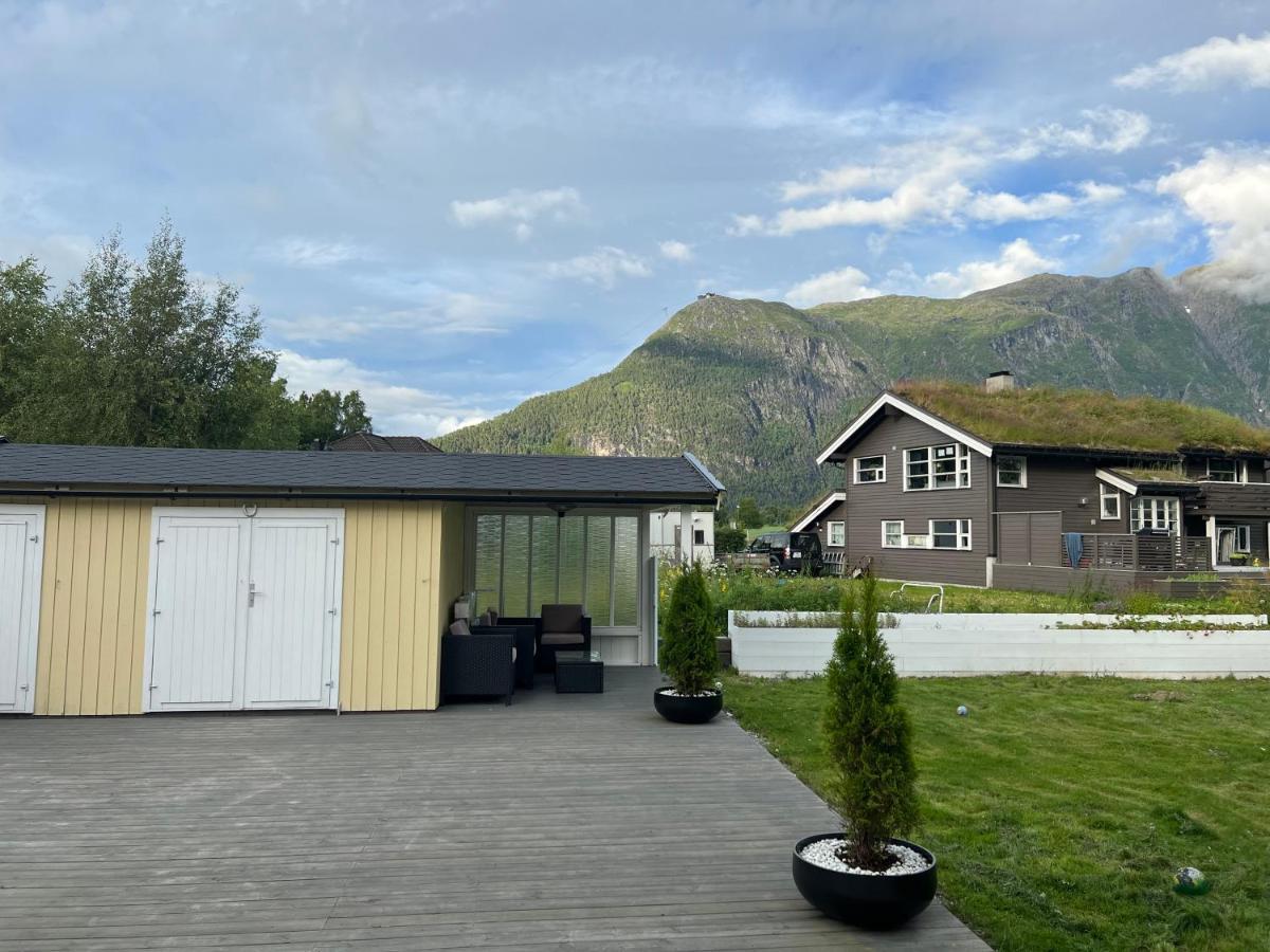 Apartment In Veblungsnes Exterior foto